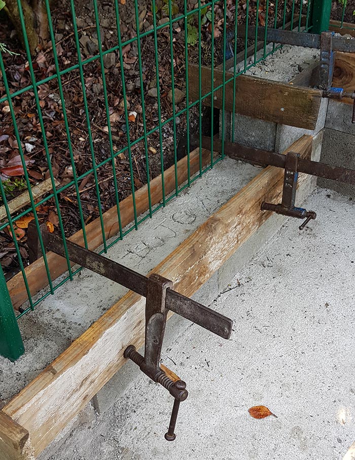 Scellement poteaux par paysagiste Saint-Etienne